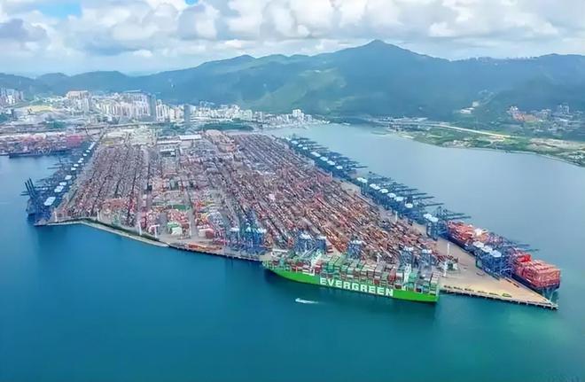 長榮海運 巨額利潤與地緣爭議的交織航跡